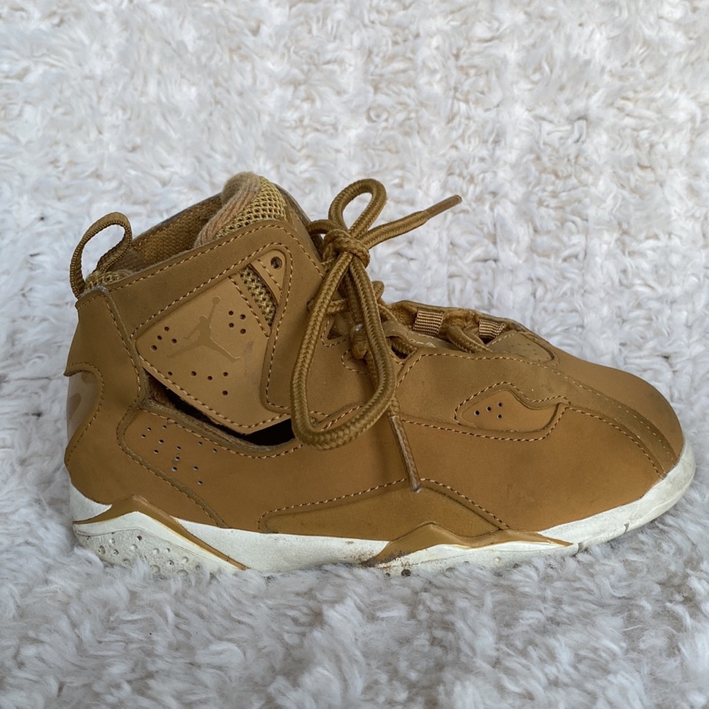 Kids Jordan’s EUC Boys 10C